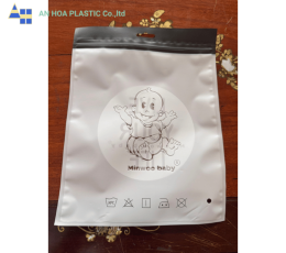 Túi zipper đựng quần áo trẻ em