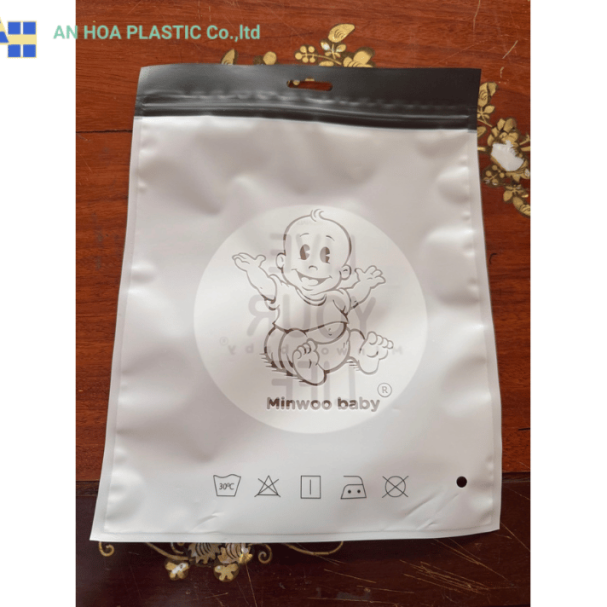 Túi zipper đựng quần áo trẻ em